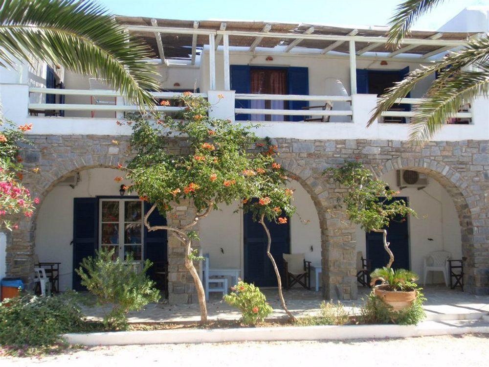 Ostria Studios & Apartments Alikí Esterno foto
