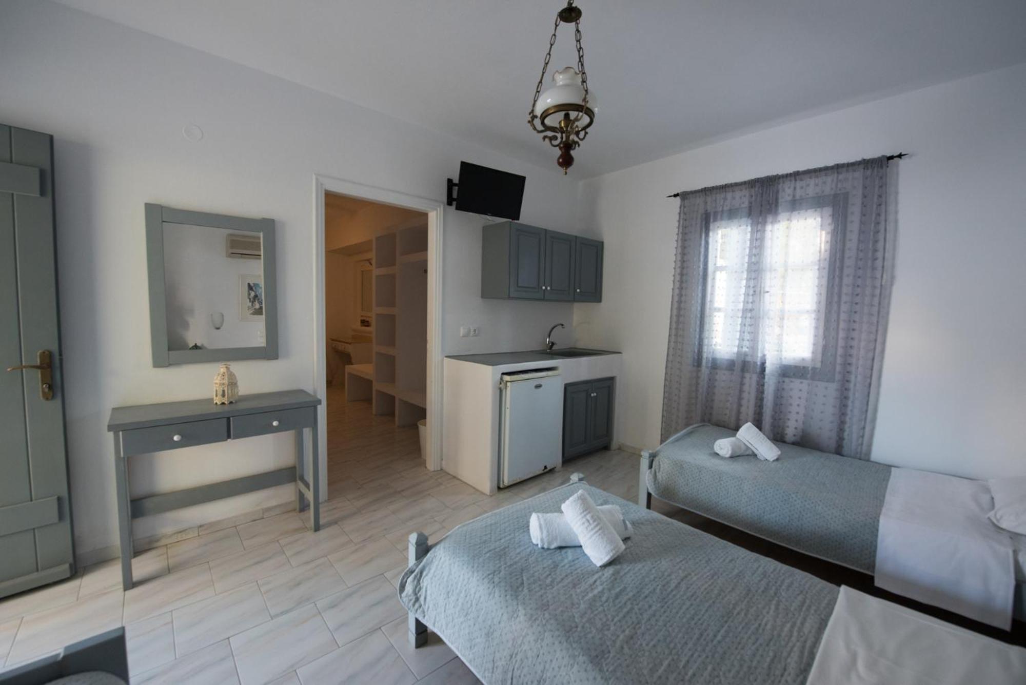 Ostria Studios & Apartments Alikí Esterno foto